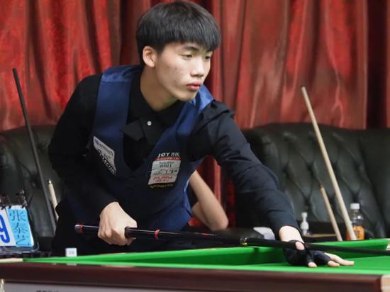 致的拼搏精 致的拼搏精